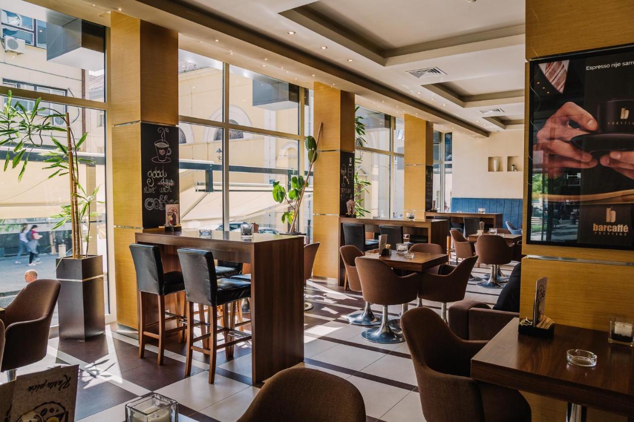 Hotel Vojvodina Зренянин Экстерьер фото