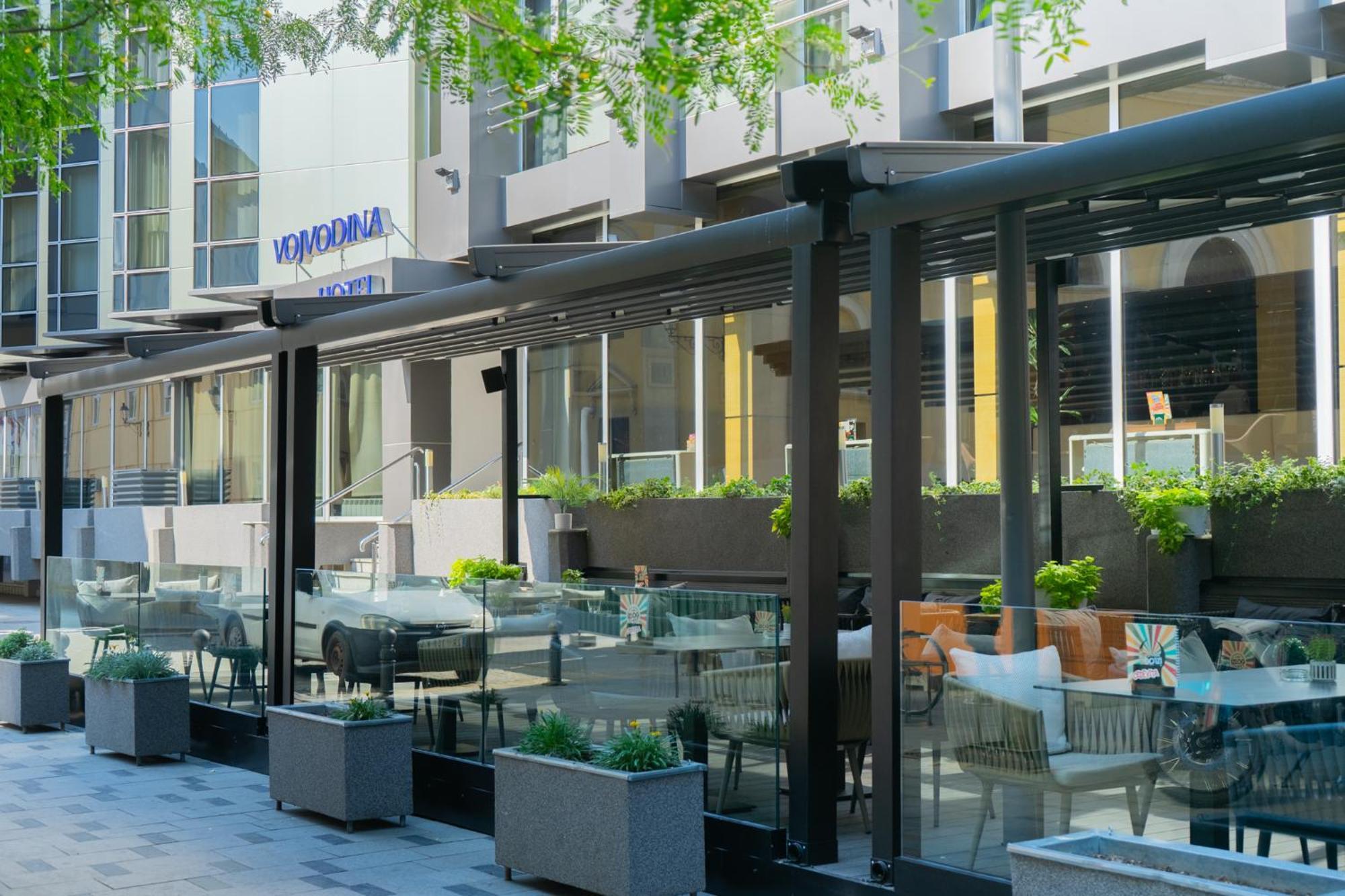 Hotel Vojvodina Зренянин Экстерьер фото