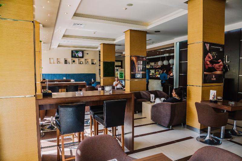 Hotel Vojvodina Зренянин Экстерьер фото